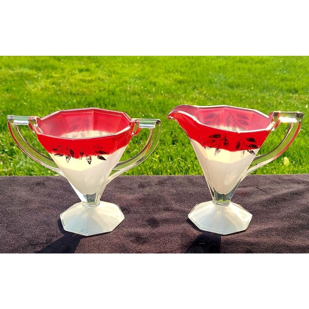 Vintage Indiana glass Moderne' creamer sugar set
